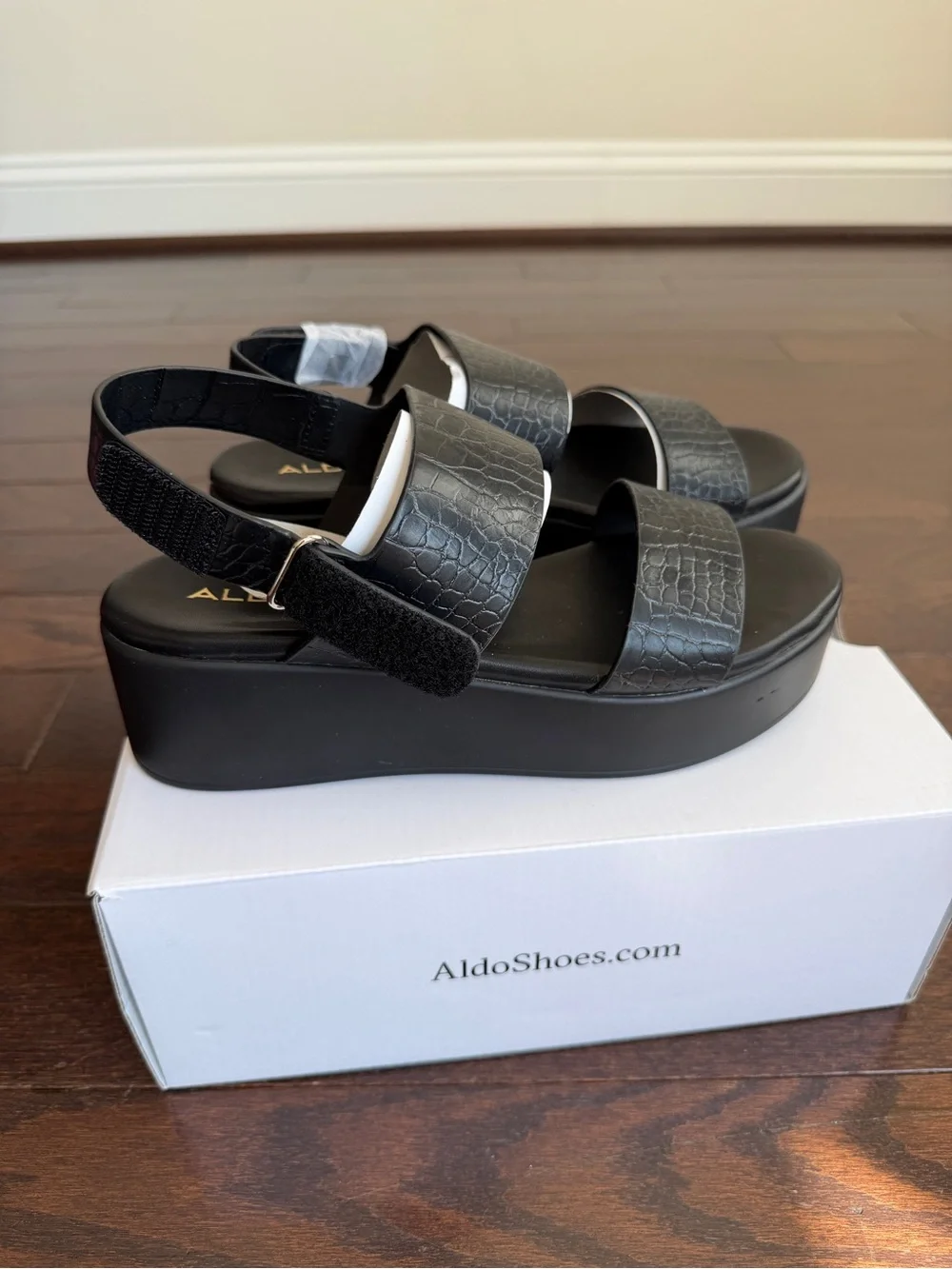 Aldo Black Croc-Texture Platform Sandals size 7